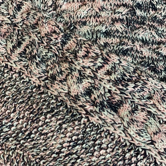 Sweater - Picture 7 of 8